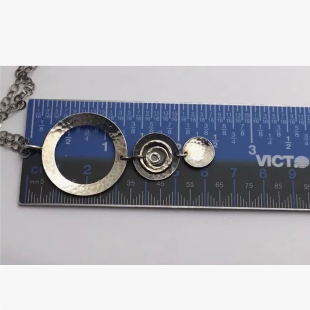 Silpada Sterling Silver Three Disk Swirl Circle Hammered Pendant Necklace 925 - Picture 8 of 12